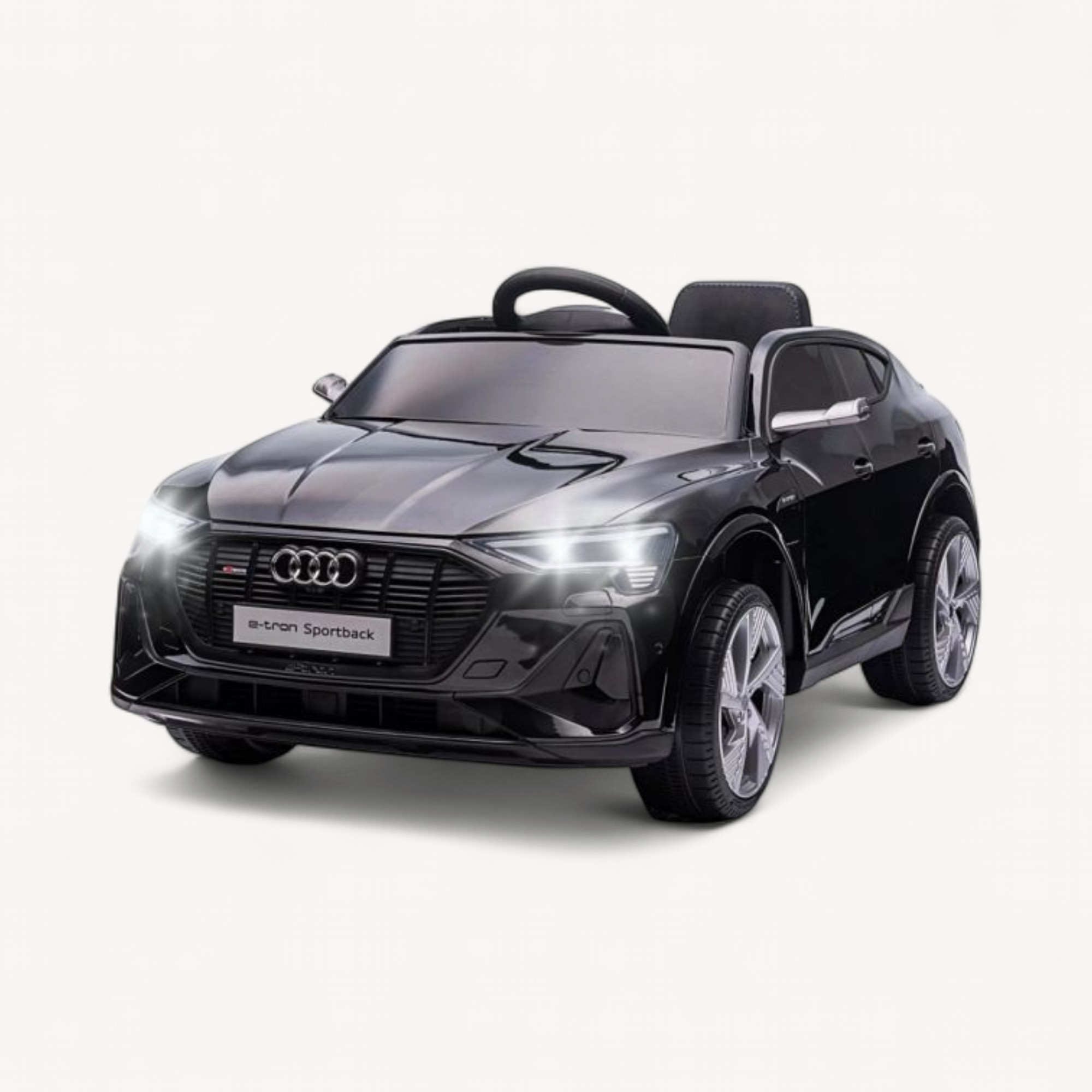 Audi e-tron Sportback — dečiji auto na akumulator