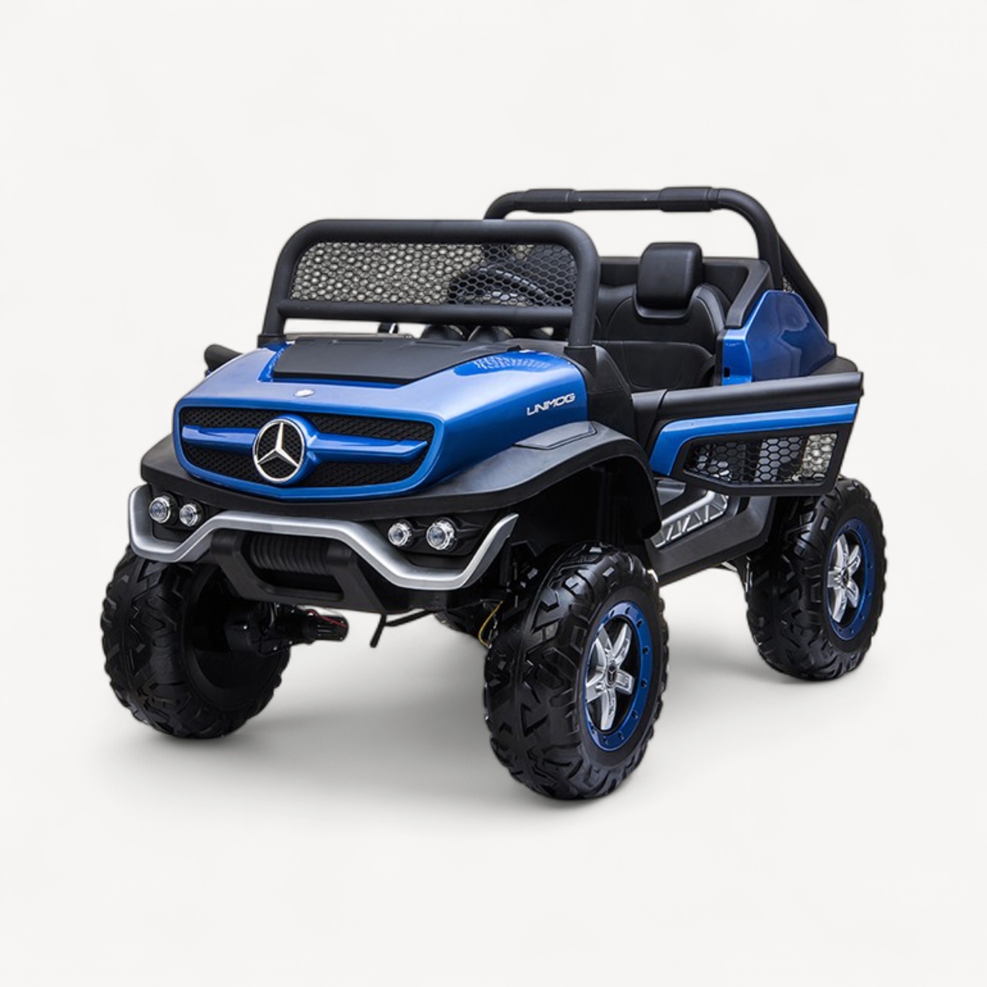 Mercedes Unimog — dečiji auto na akumulator