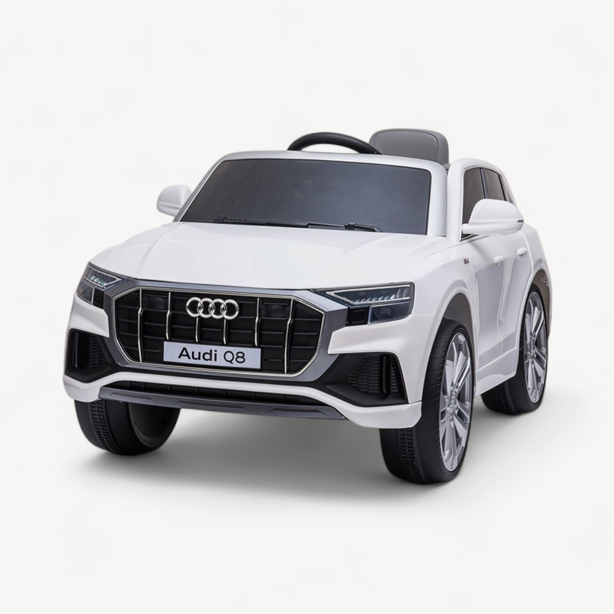 Audi Q8 — dečiji auto na akumulator